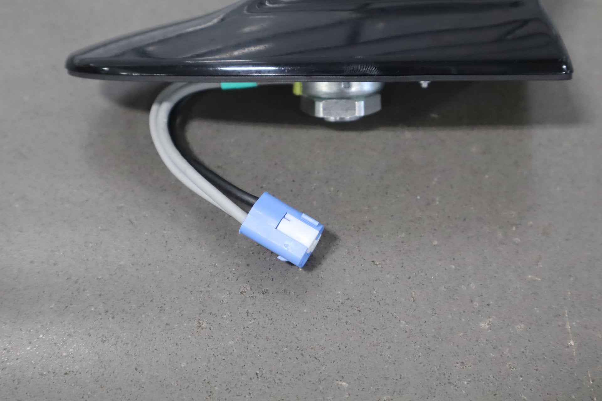 2012 Lexus LS460 Antenna 867650130 OEM