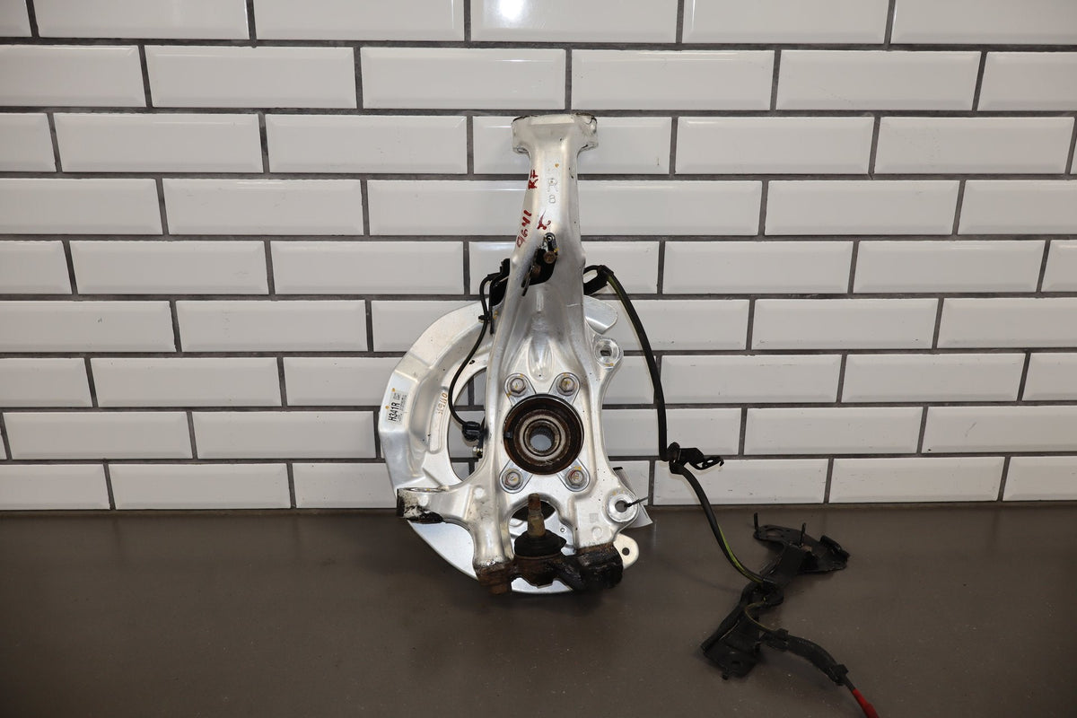 2012 Lexus LS460 AWD Right Front Spindle W/Hub