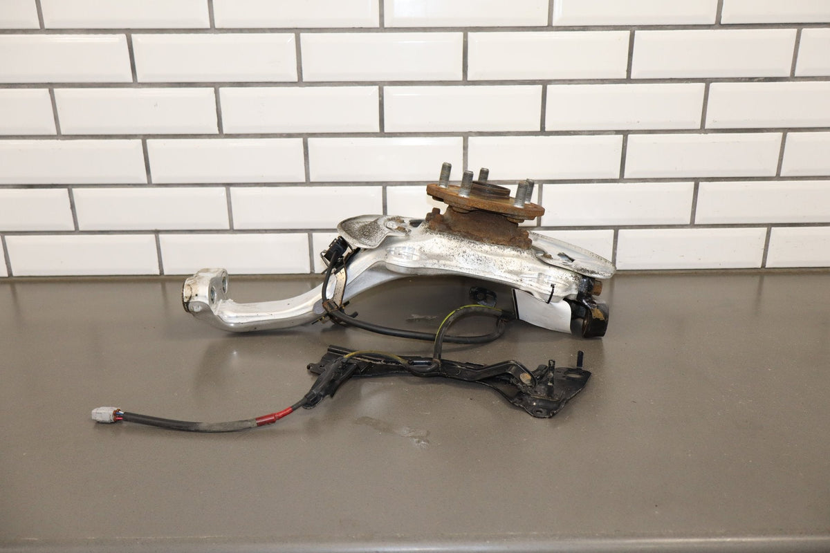 2012 Lexus LS460 AWD Right Front Spindle W/Hub