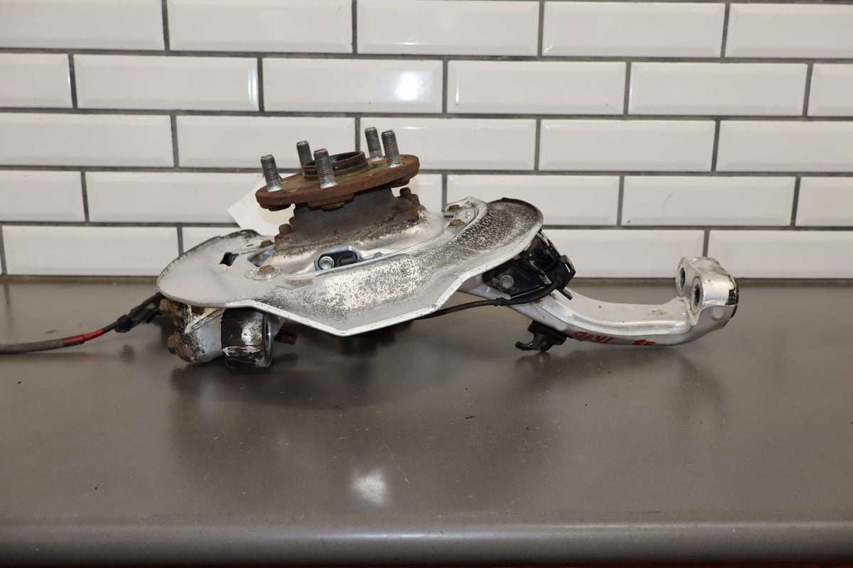 2012 Lexus LS460 AWD Right Front Spindle W/Hub