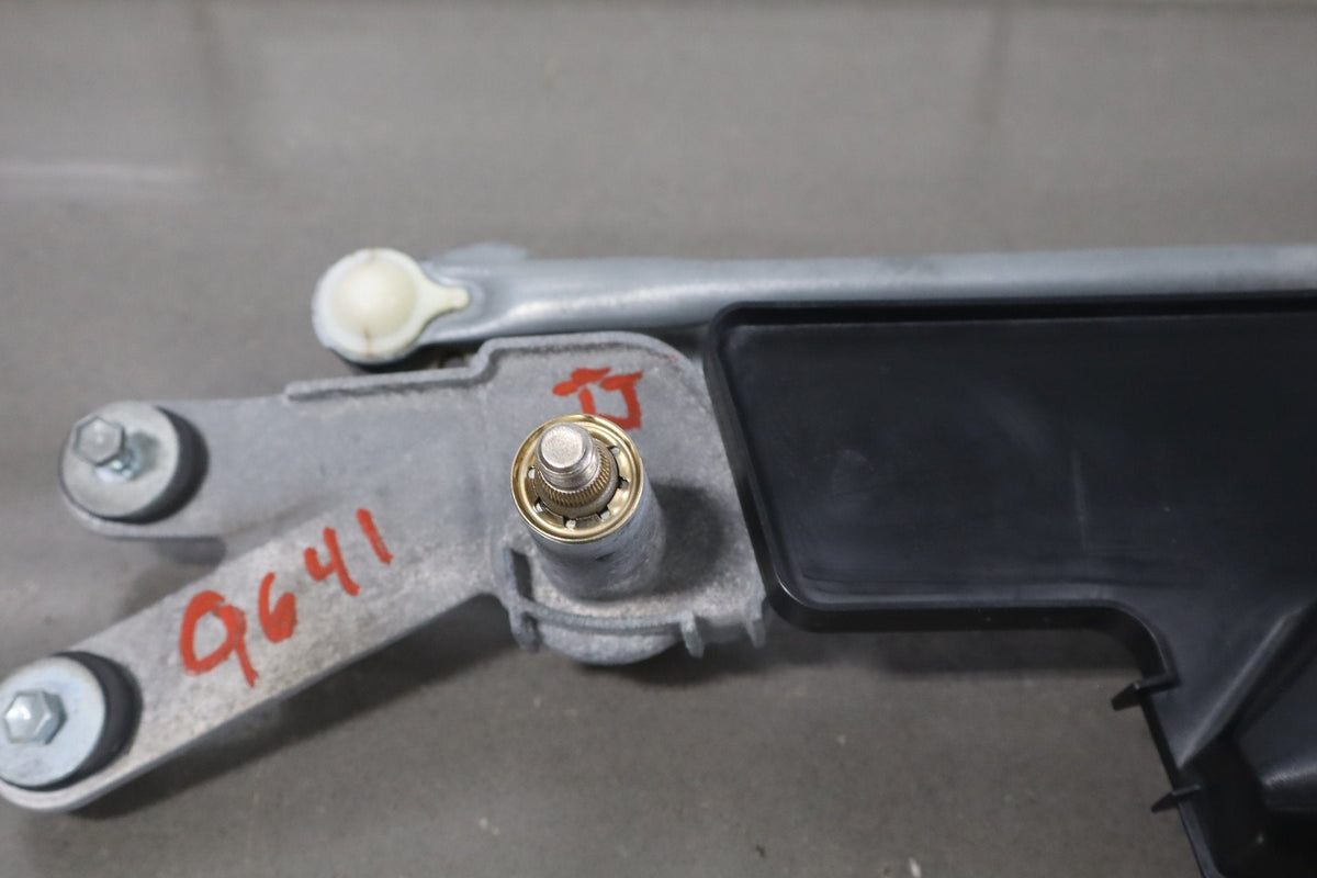 2012 Lexus LS460 Front Wiper Motor OEM