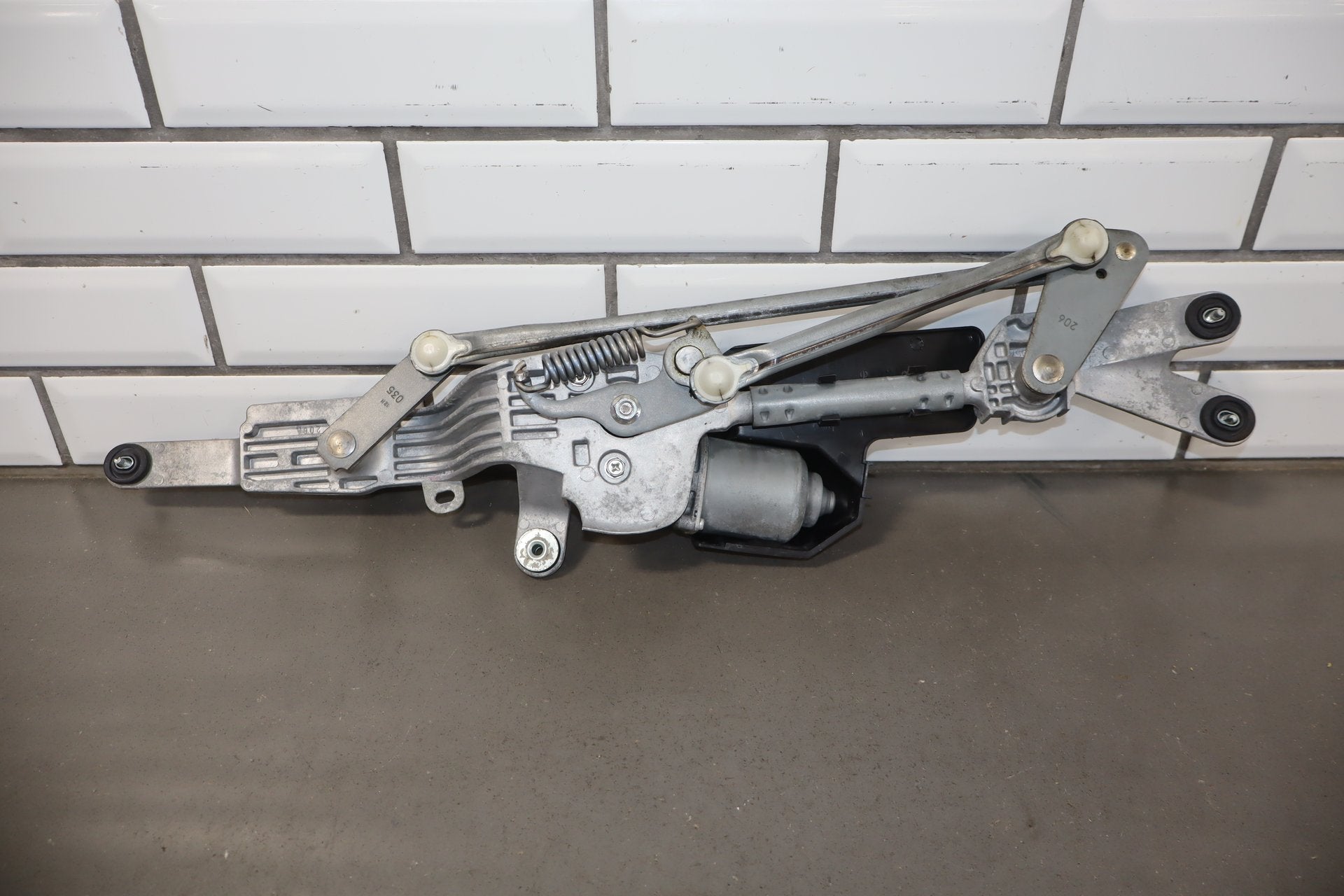 2012 Lexus LS460 Front Wiper Motor OEM