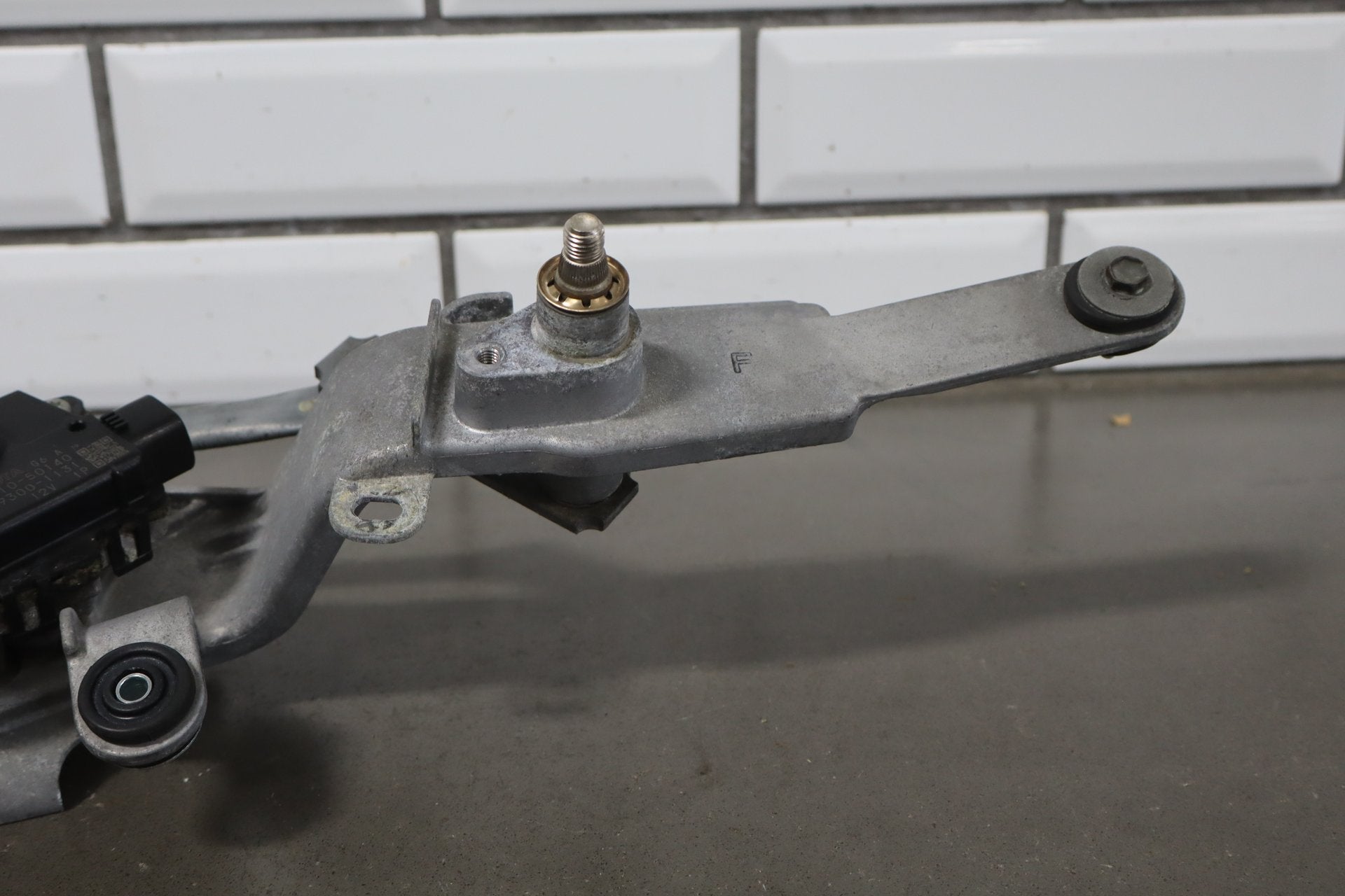 2012 Lexus LS460 Front Wiper Motor OEM