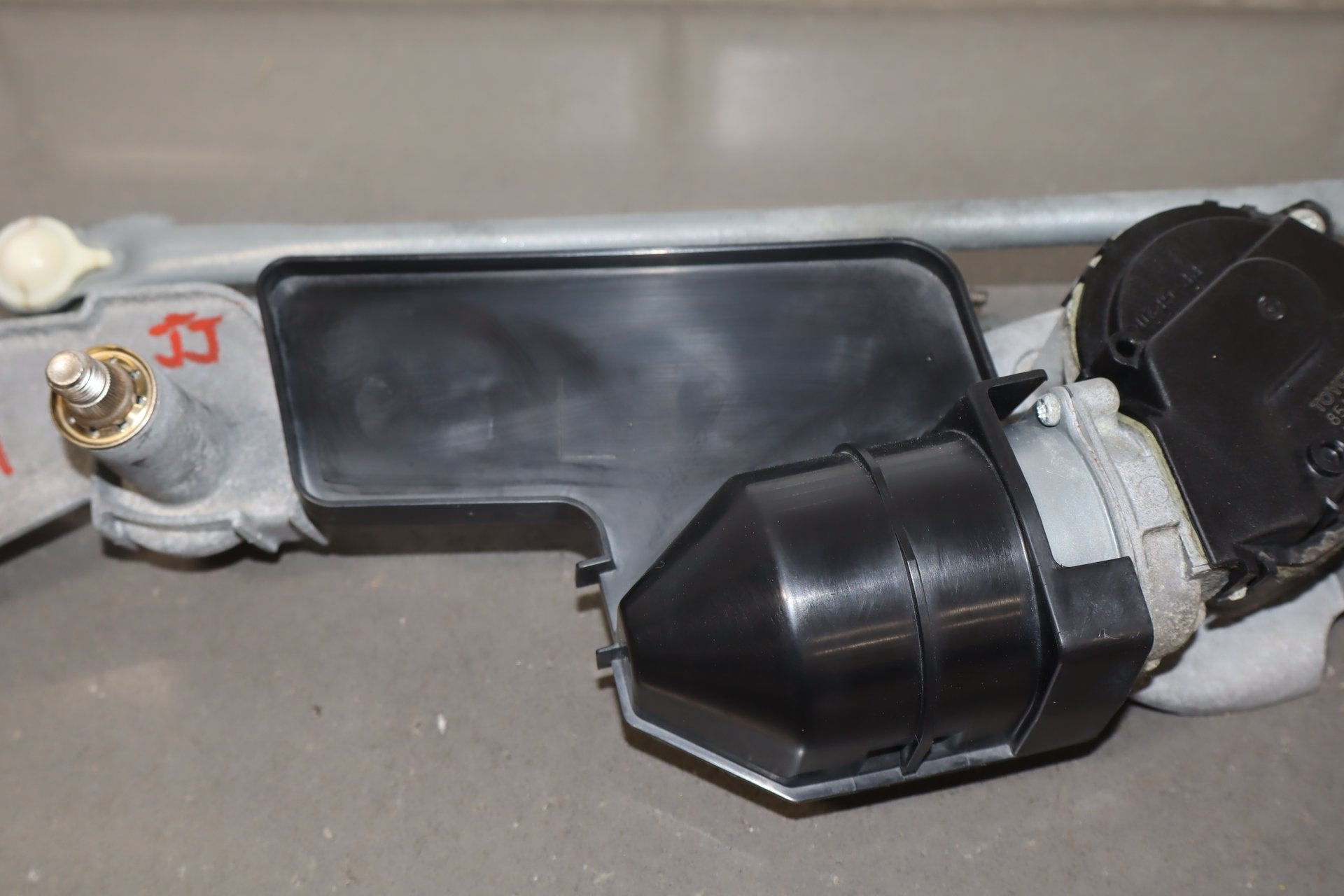 2012 Lexus LS460 Front Wiper Motor OEM