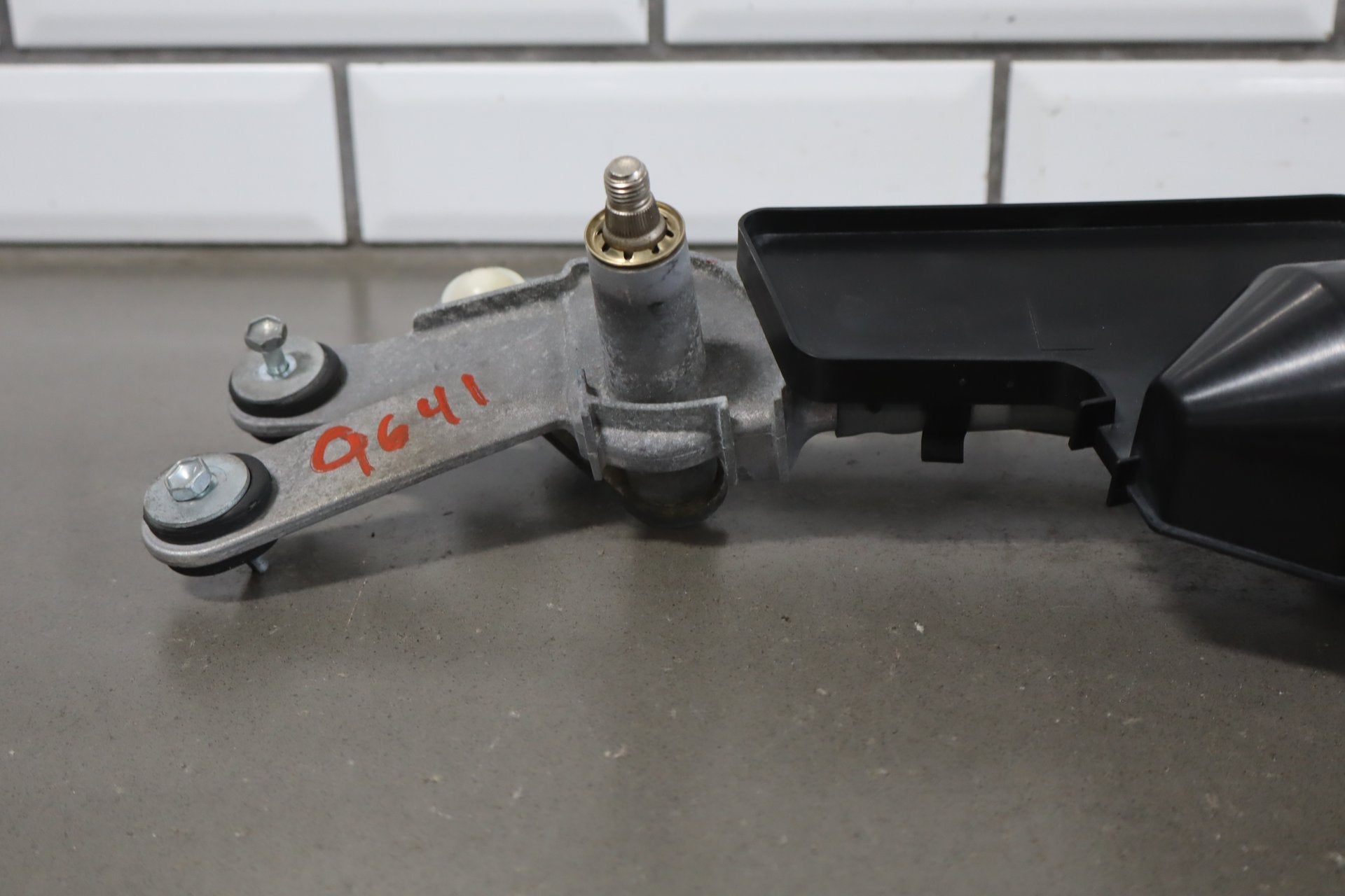 2012 Lexus LS460 Front Wiper Motor OEM