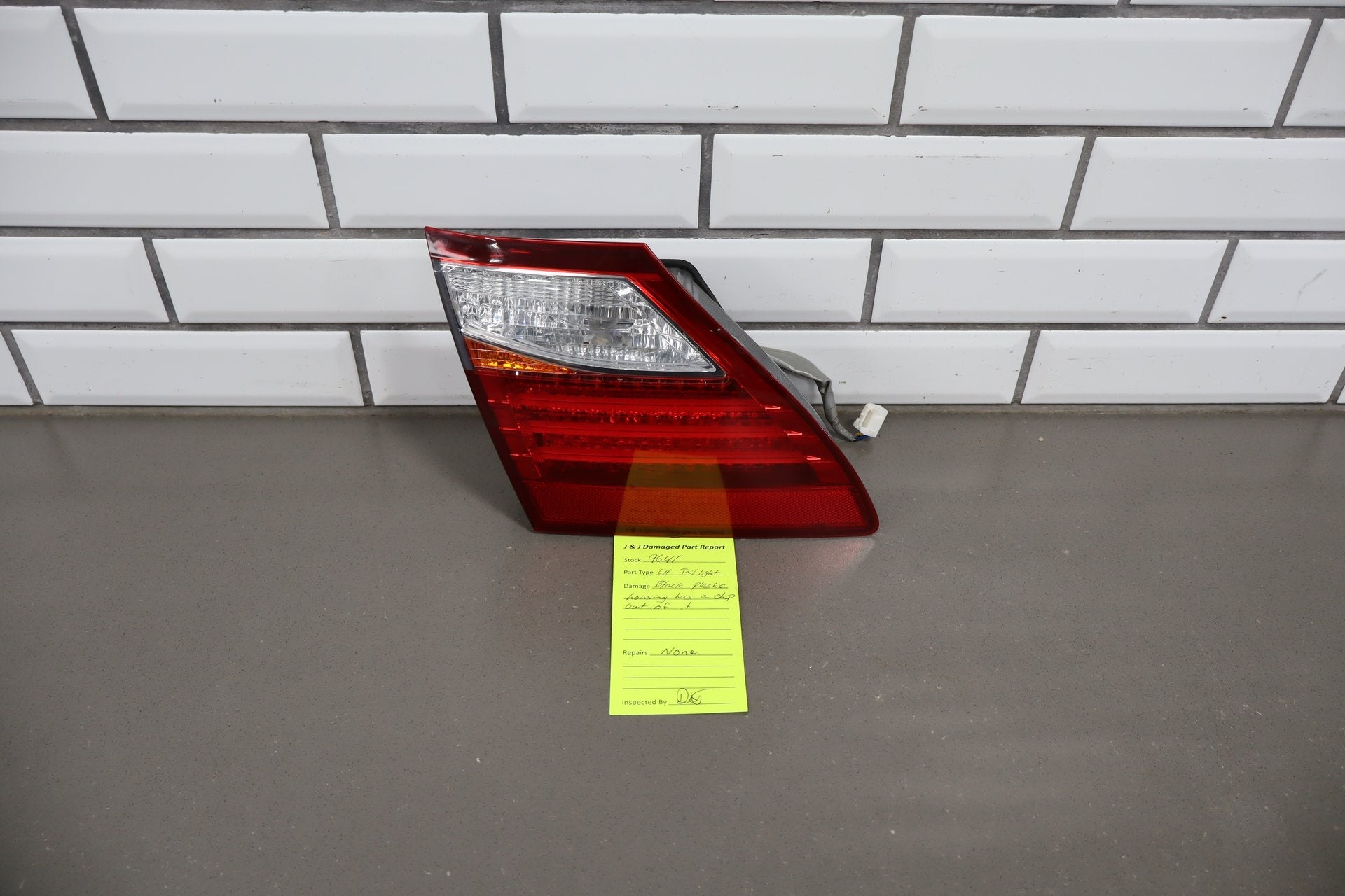 2012 Lexus LS460- Left Inner Tail Light PN: