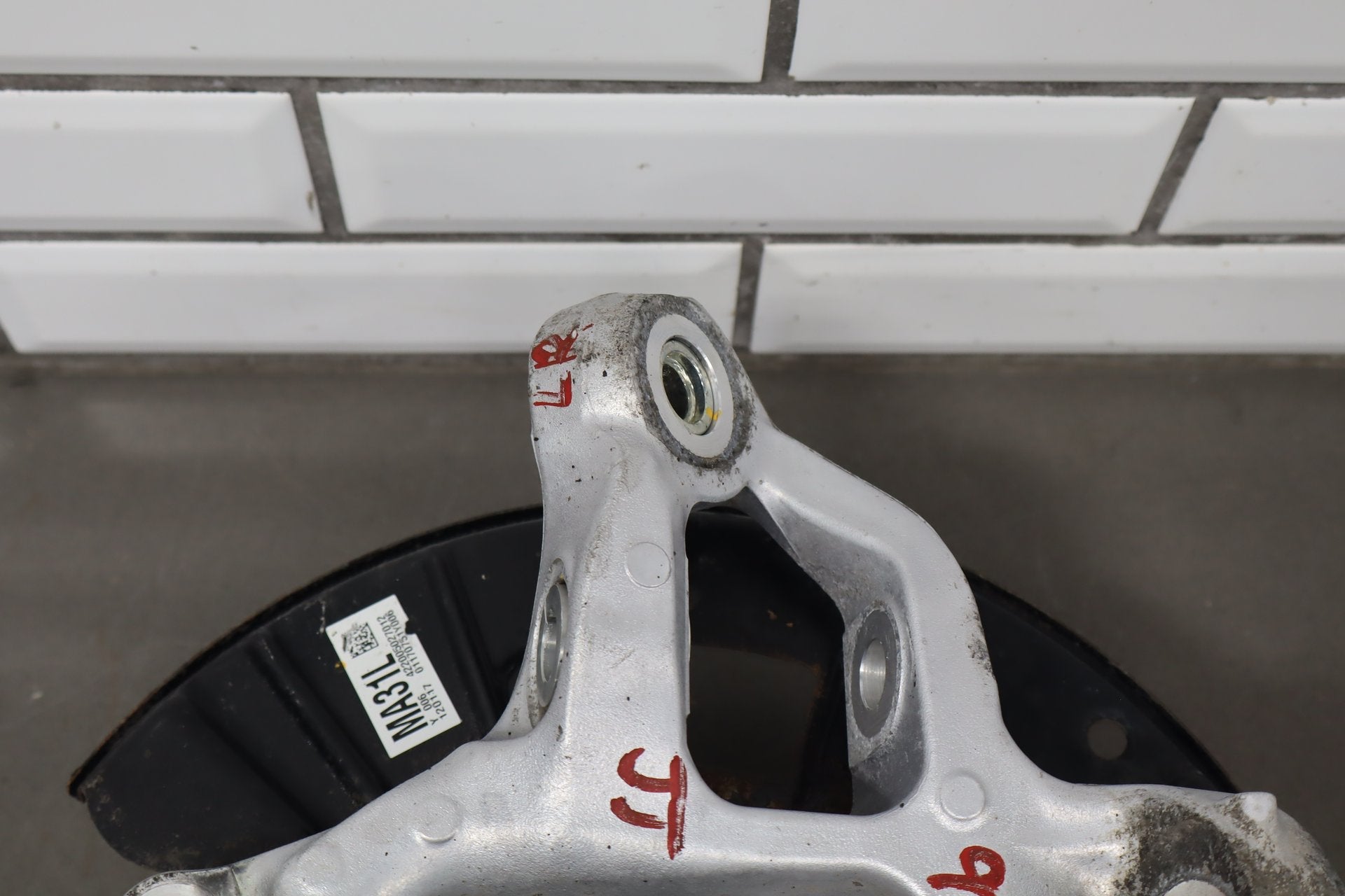 2012 Lexus LS460 Left Rear Suspension Spindle | W/O Air Suspension