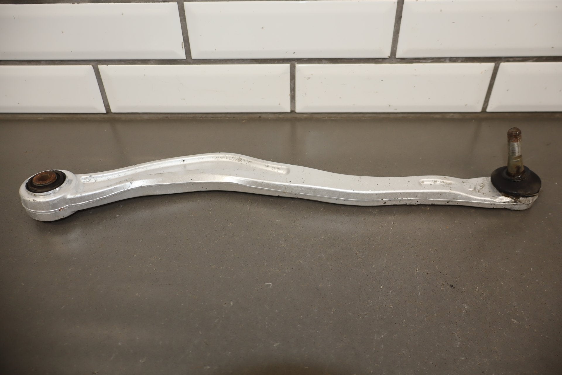 2012 Lexus LS460 Passenger Right Rear Suspension W/ Knuckle Control Arms