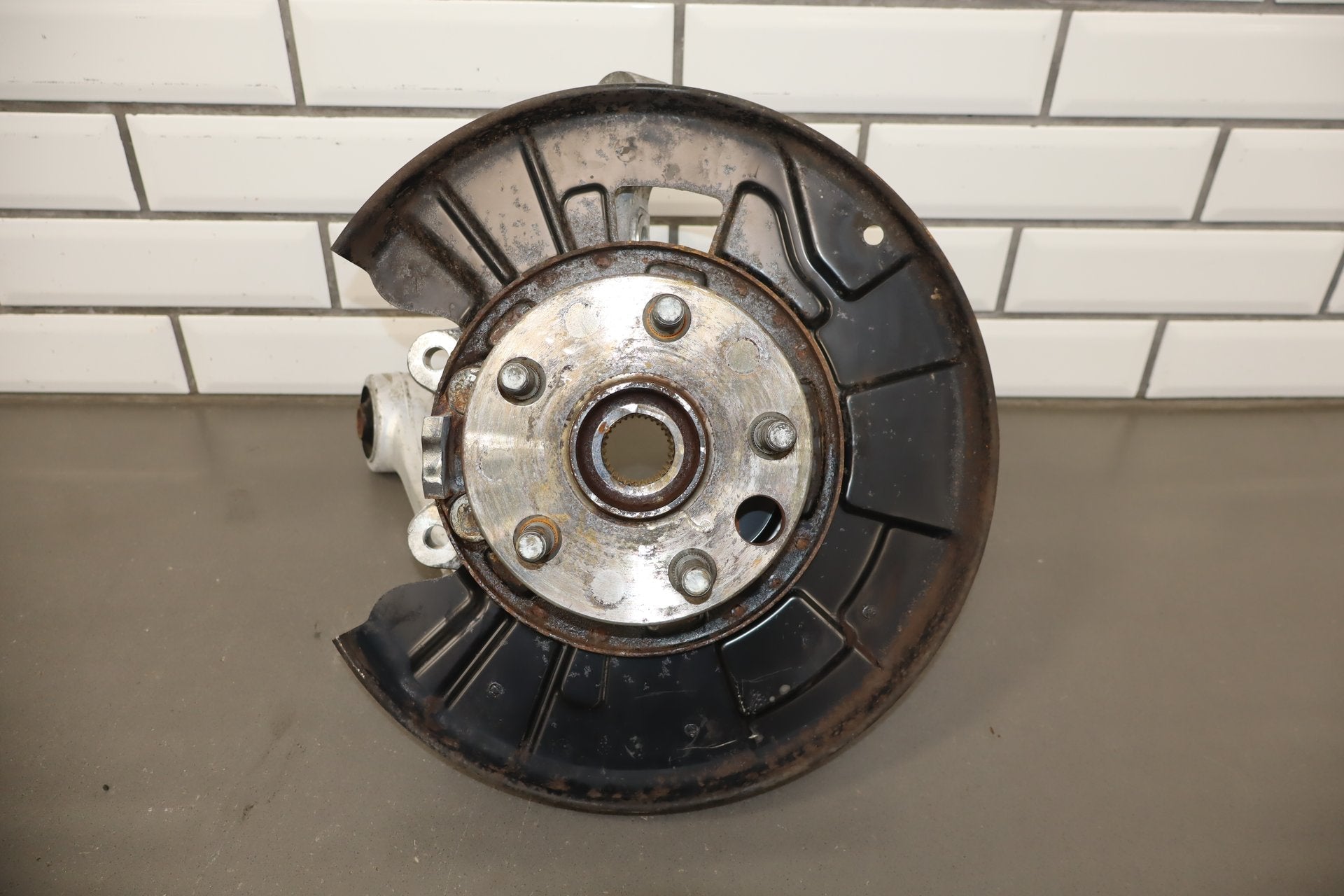 2012 Lexus LS460 Passenger Right Rear Suspension W/ Knuckle Control Arms