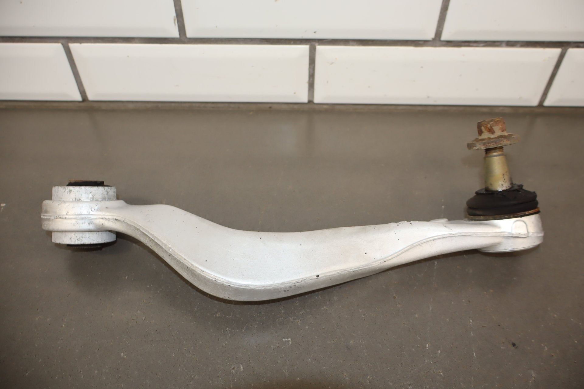2012 Lexus LS460 Passenger Right Rear Suspension W/ Knuckle Control Arms