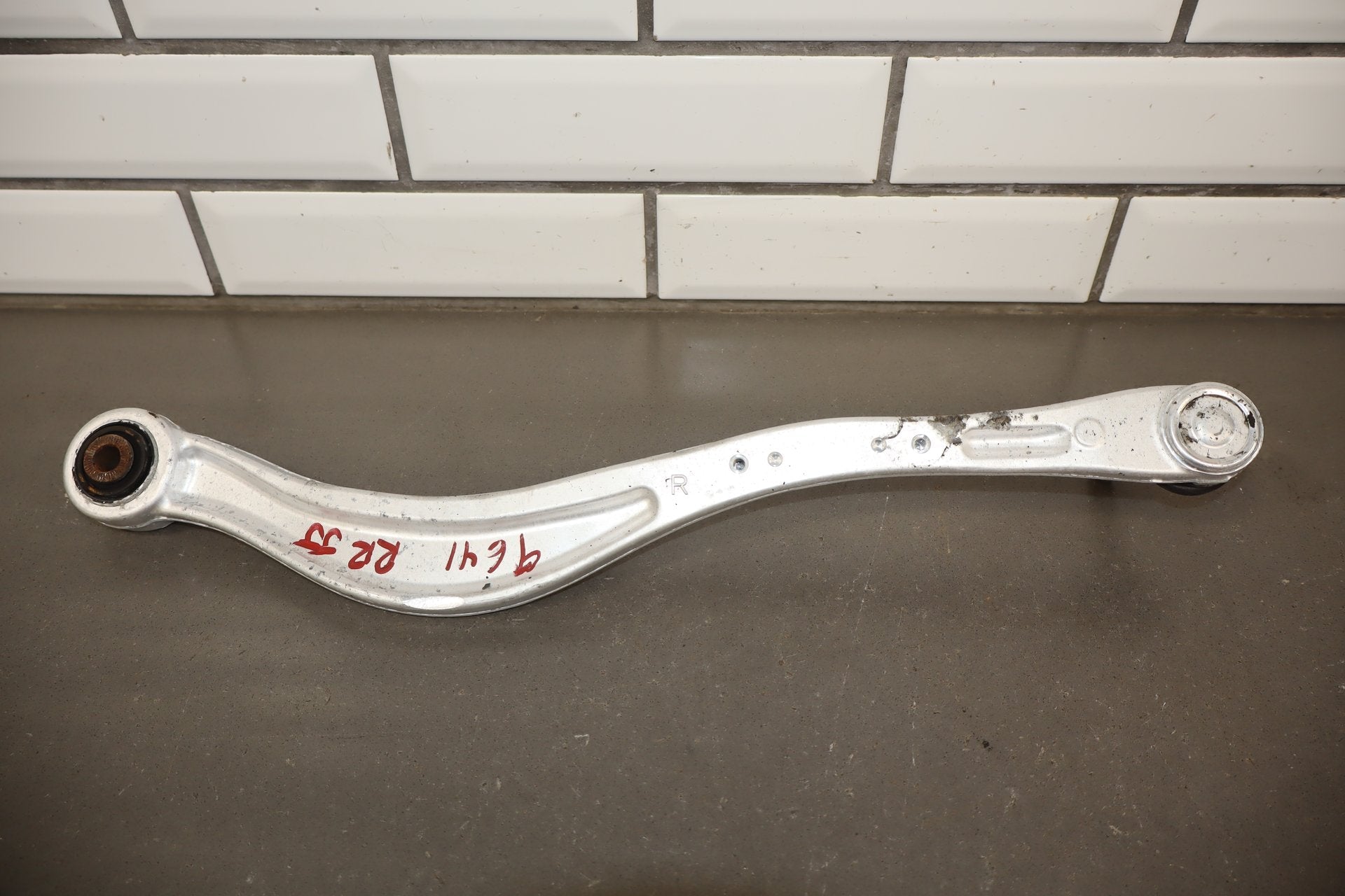 2012 Lexus LS460 Passenger Right Rear Suspension W/ Knuckle Control Arms
