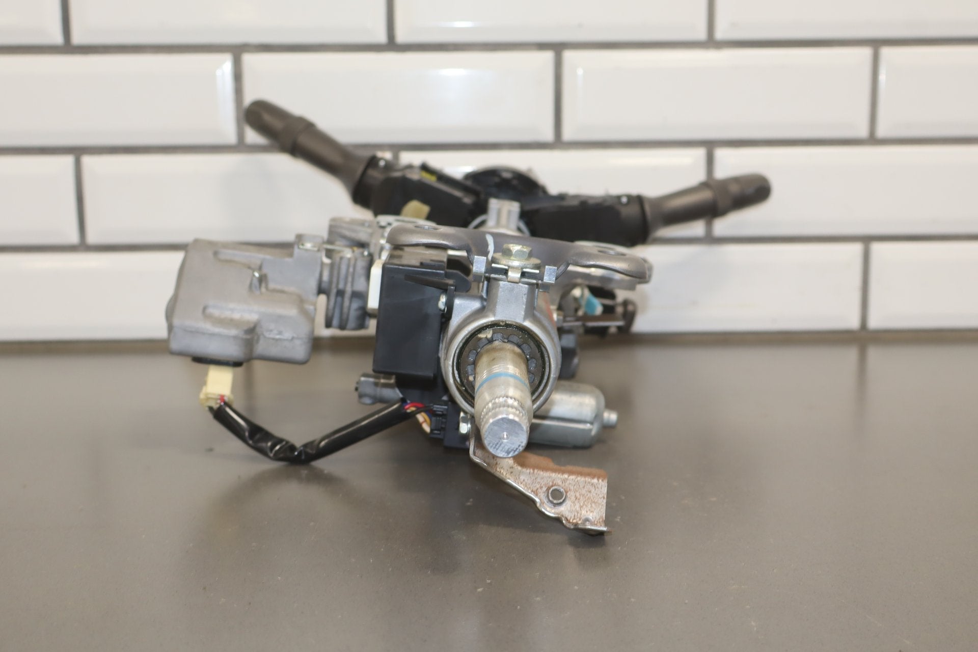 2012 Lexus LS460 Steering Column-No Wheel