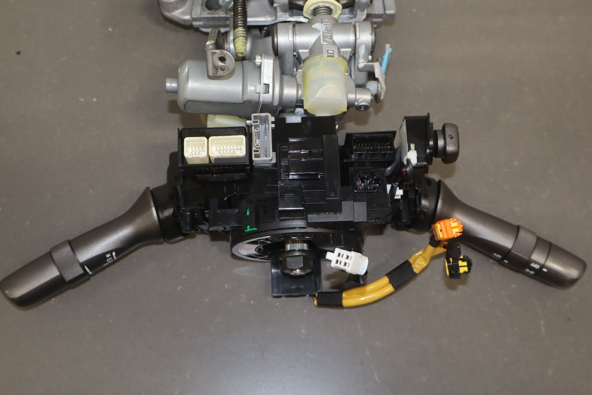 2012 Lexus LS460 Steering Column-No Wheel
