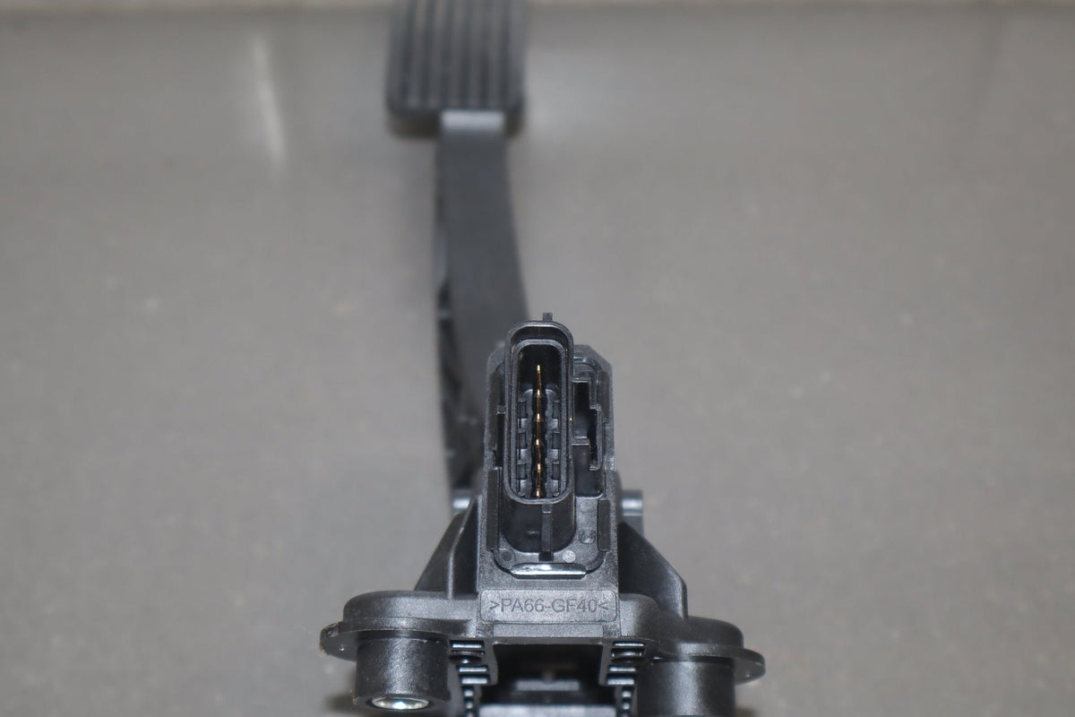 2012 Mitsubishi i-MiEV Accelerator Pedal OEM
