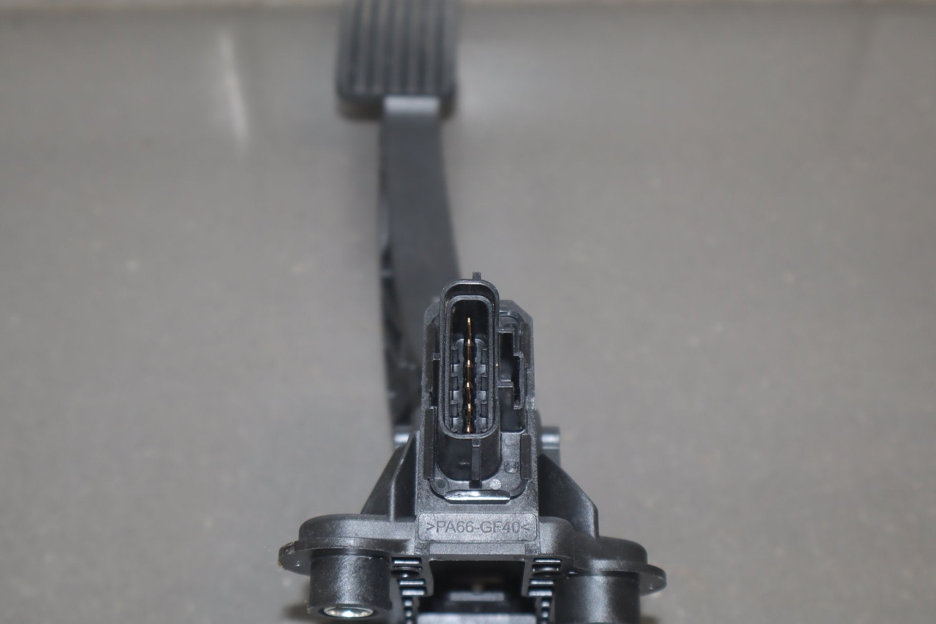 2012 Mitsubishi i-MiEV Accelerator Pedal OEM
