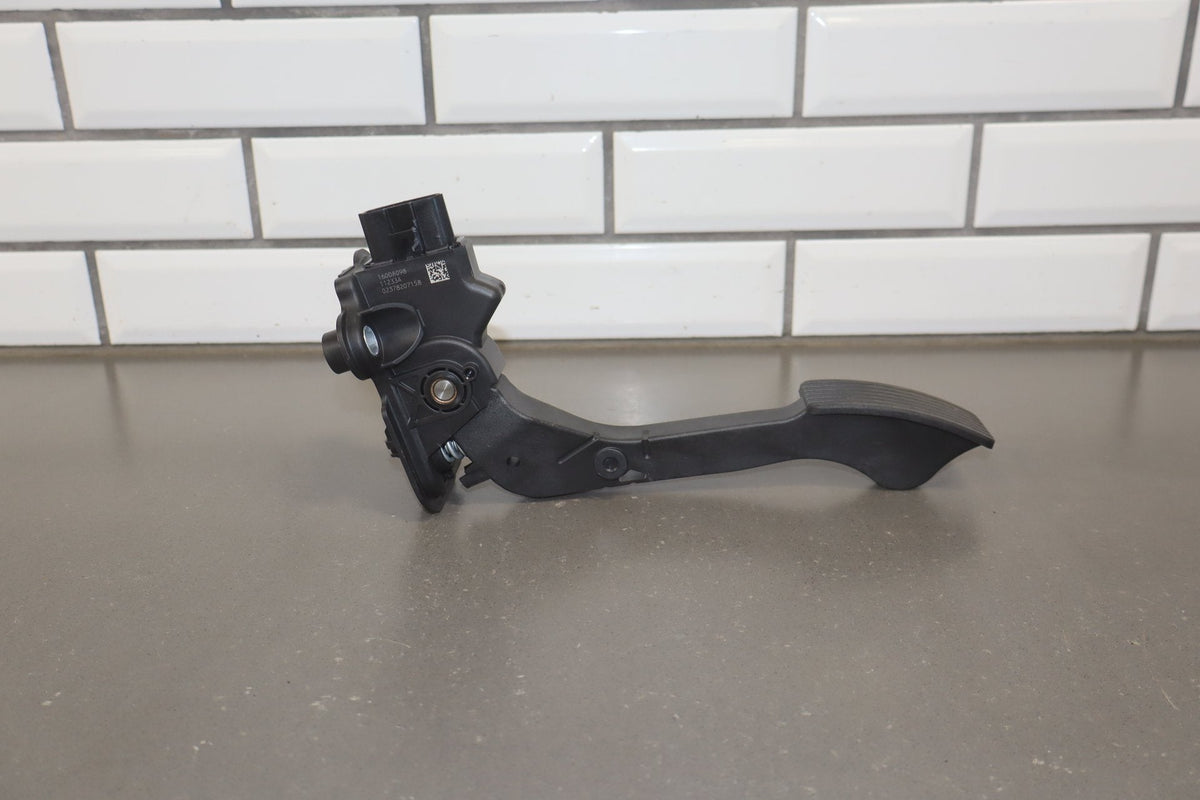 2012 Mitsubishi i-MiEV Accelerator Pedal OEM