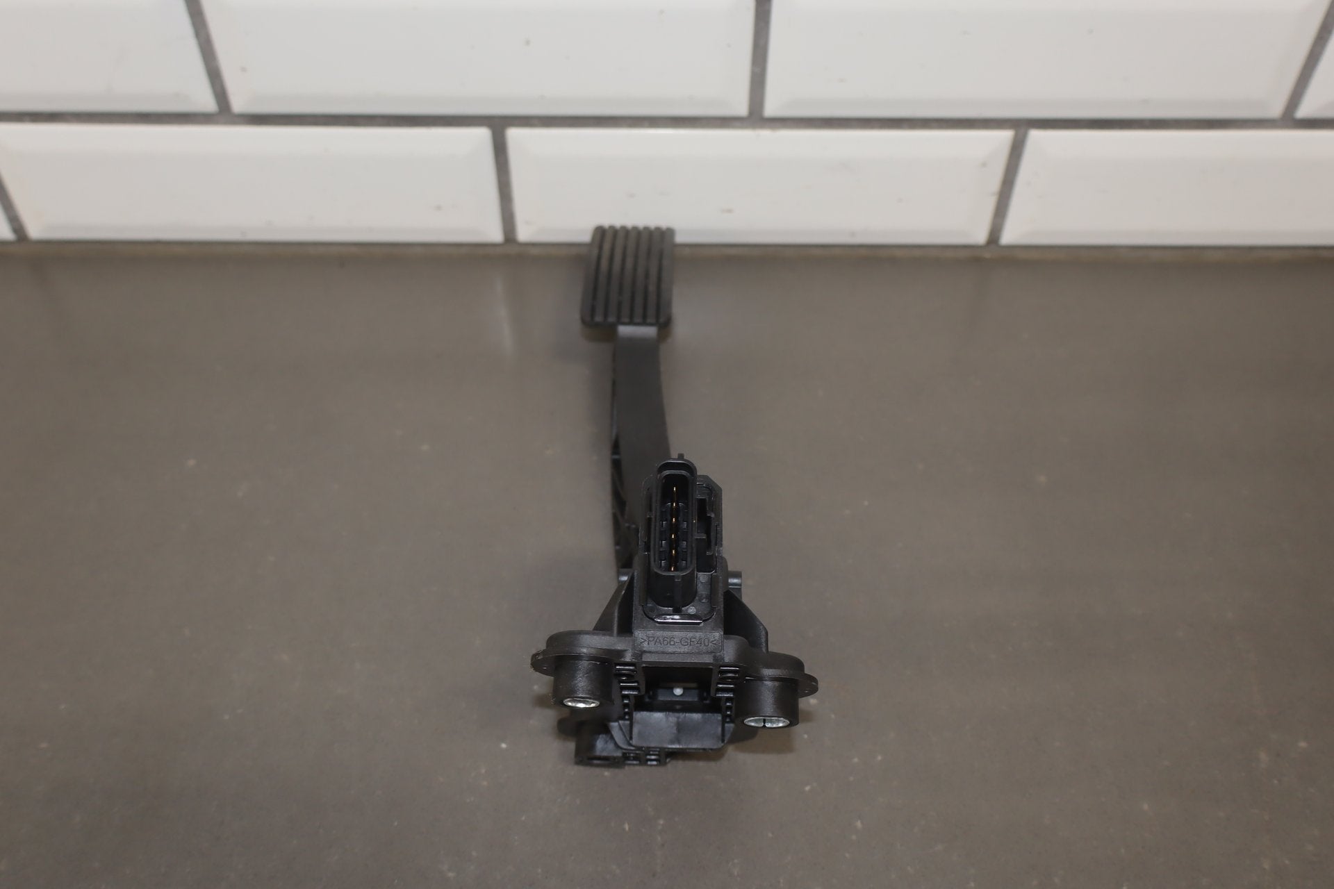 2012 Mitsubishi i-MiEV Accelerator Pedal OEM