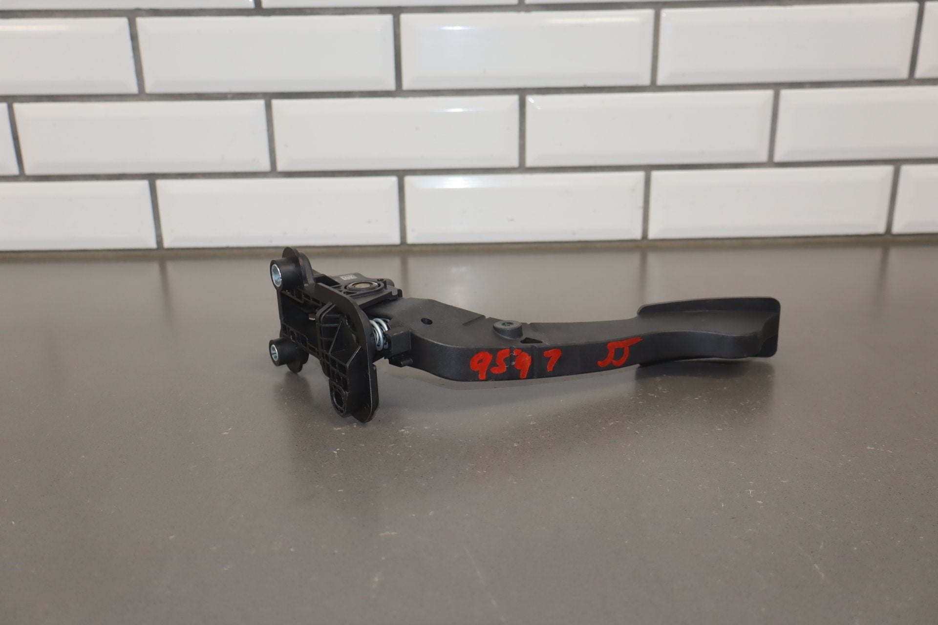 2012 Mitsubishi i-MiEV Accelerator Pedal OEM