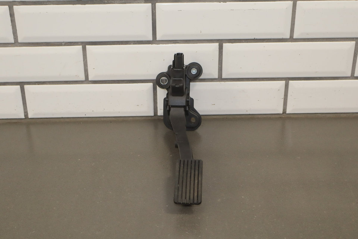 2012 Mitsubishi i-MiEV Accelerator Pedal OEM
