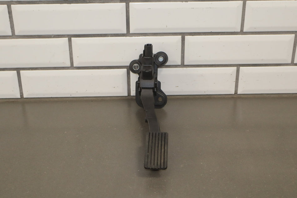 2012 Mitsubishi i-MiEV Accelerator Pedal OEM