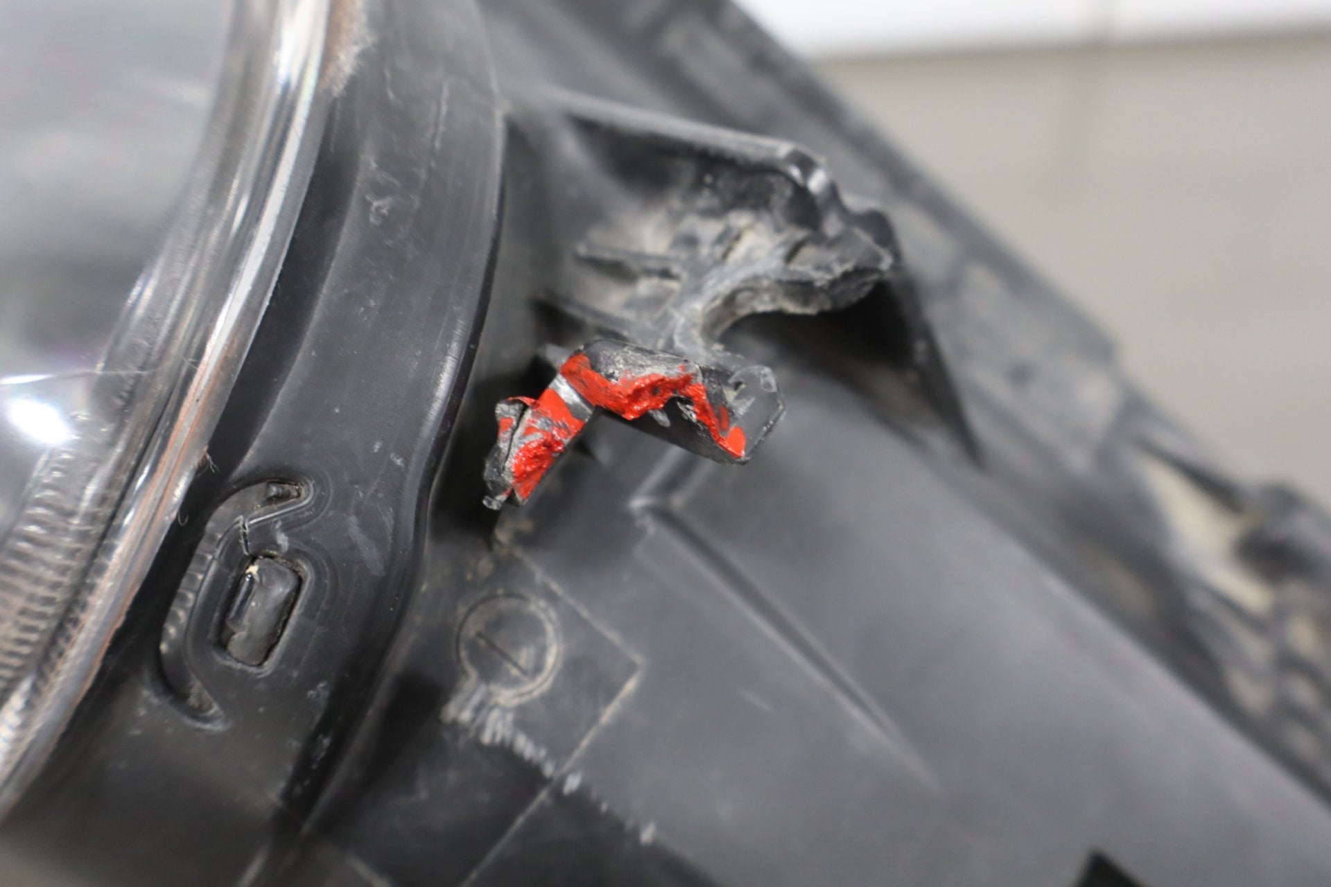 2012 Mitsubishi i-MiEV- Left Headlamp