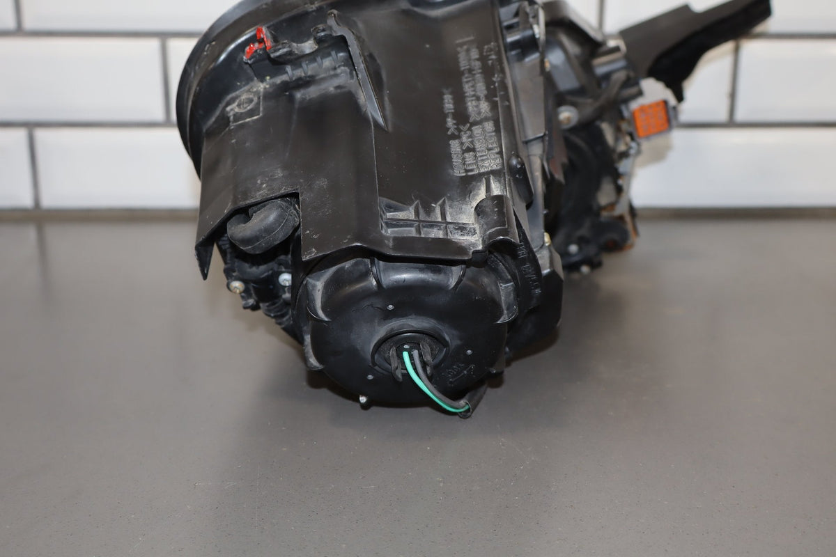 2012 Mitsubishi i-MiEV- Left Headlamp