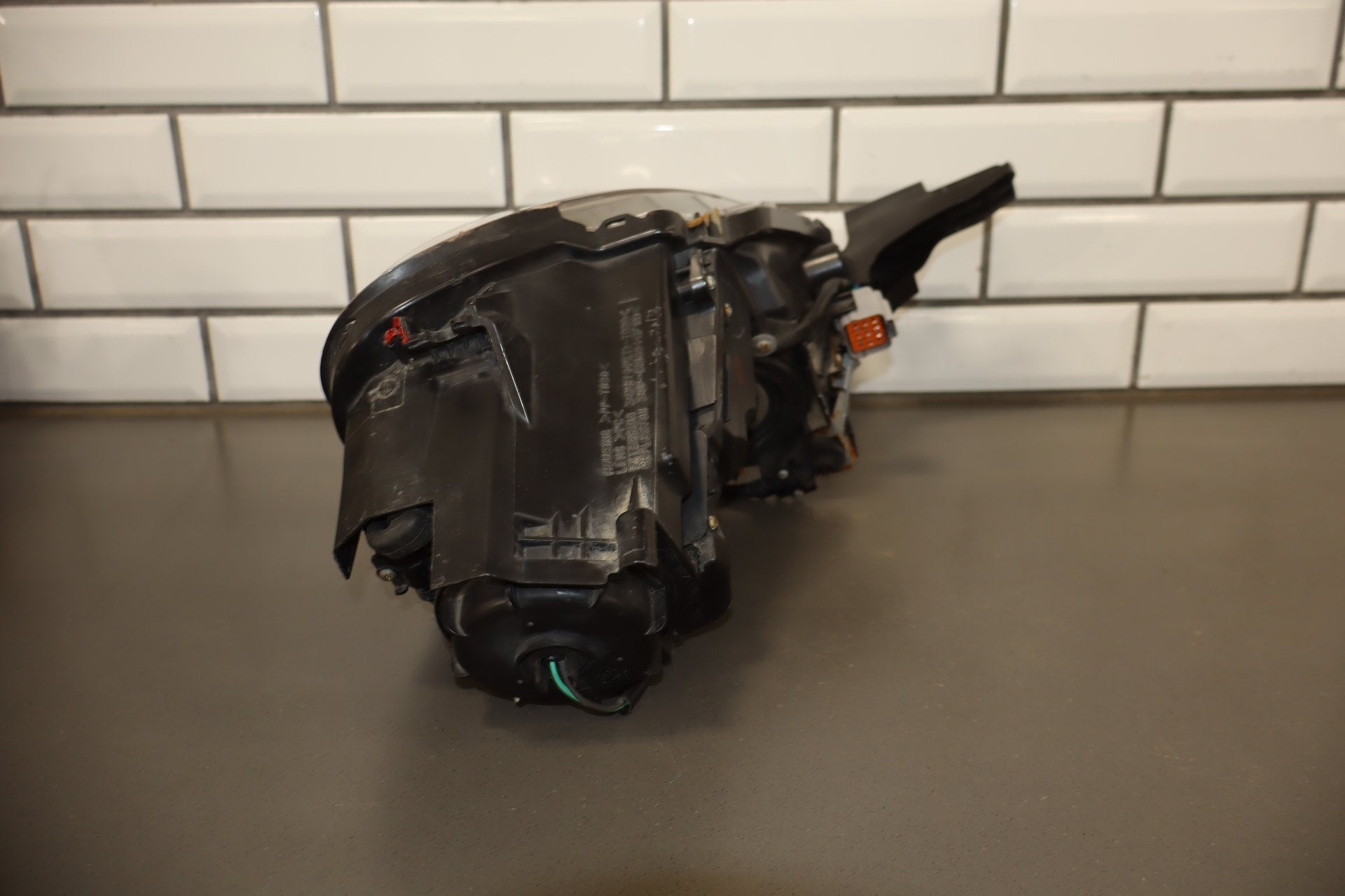 2012 Mitsubishi i-MiEV- Left Headlamp