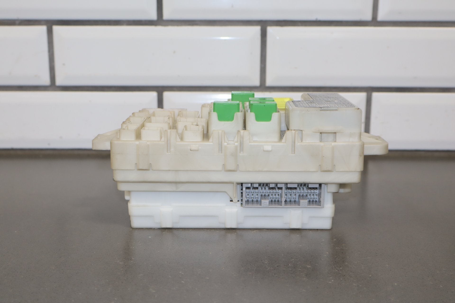 2012 Mitsubishi i-MiEV SE Electric Cabin Fuse Box