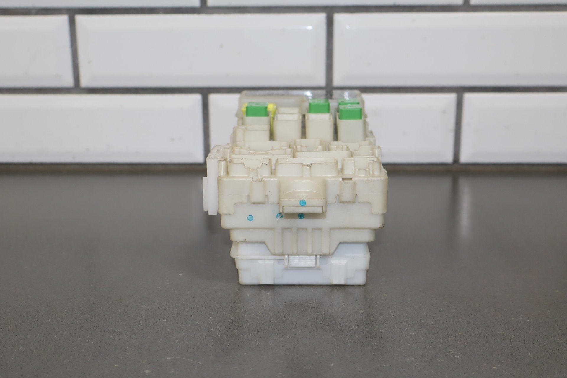 2012 Mitsubishi i-MiEV SE Electric Cabin Fuse Box