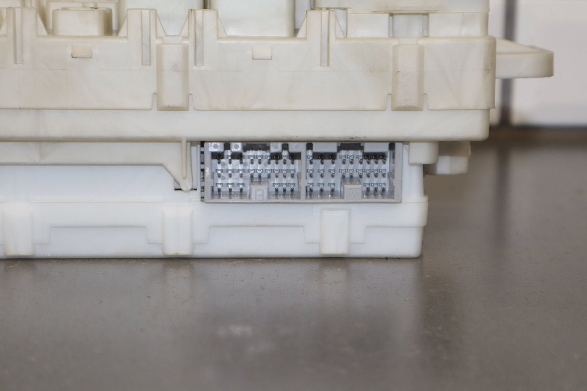 2012 Mitsubishi i-MiEV SE Electric Cabin Fuse Box