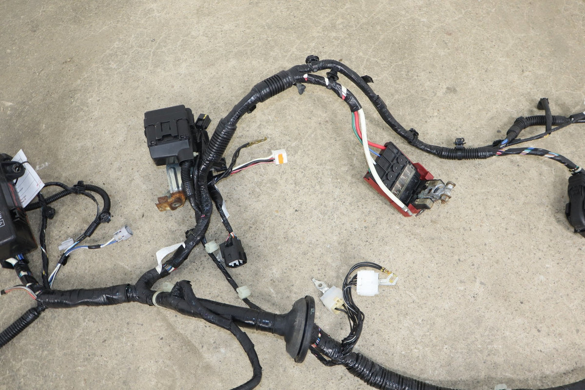 2012 Mitsubishi i-MiEV SE L Electric Engine Fuse Box