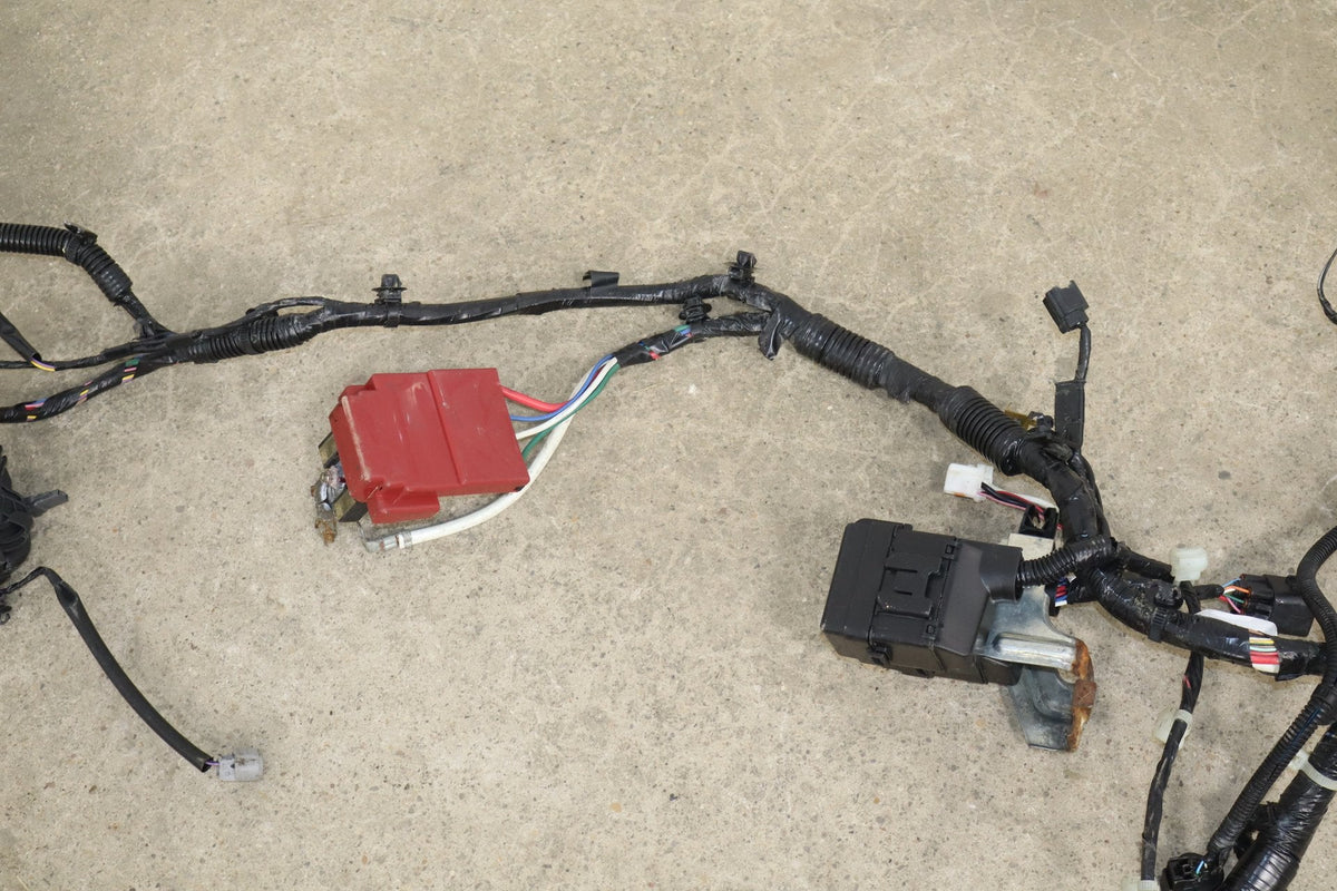 2012 Mitsubishi i-MiEV SE L Electric Engine Fuse Box