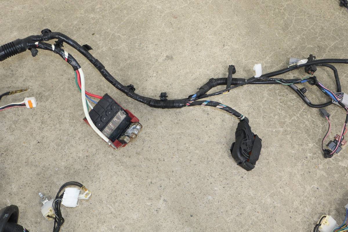 2012 Mitsubishi i-MiEV SE L Electric Engine Fuse Box