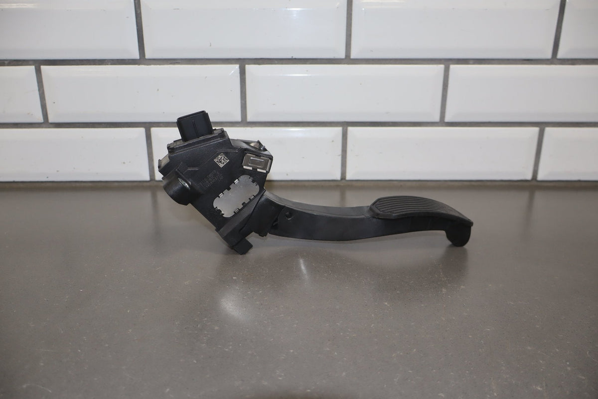 2012 Toyota Sienna Throttle Accelerator Pedal OEM