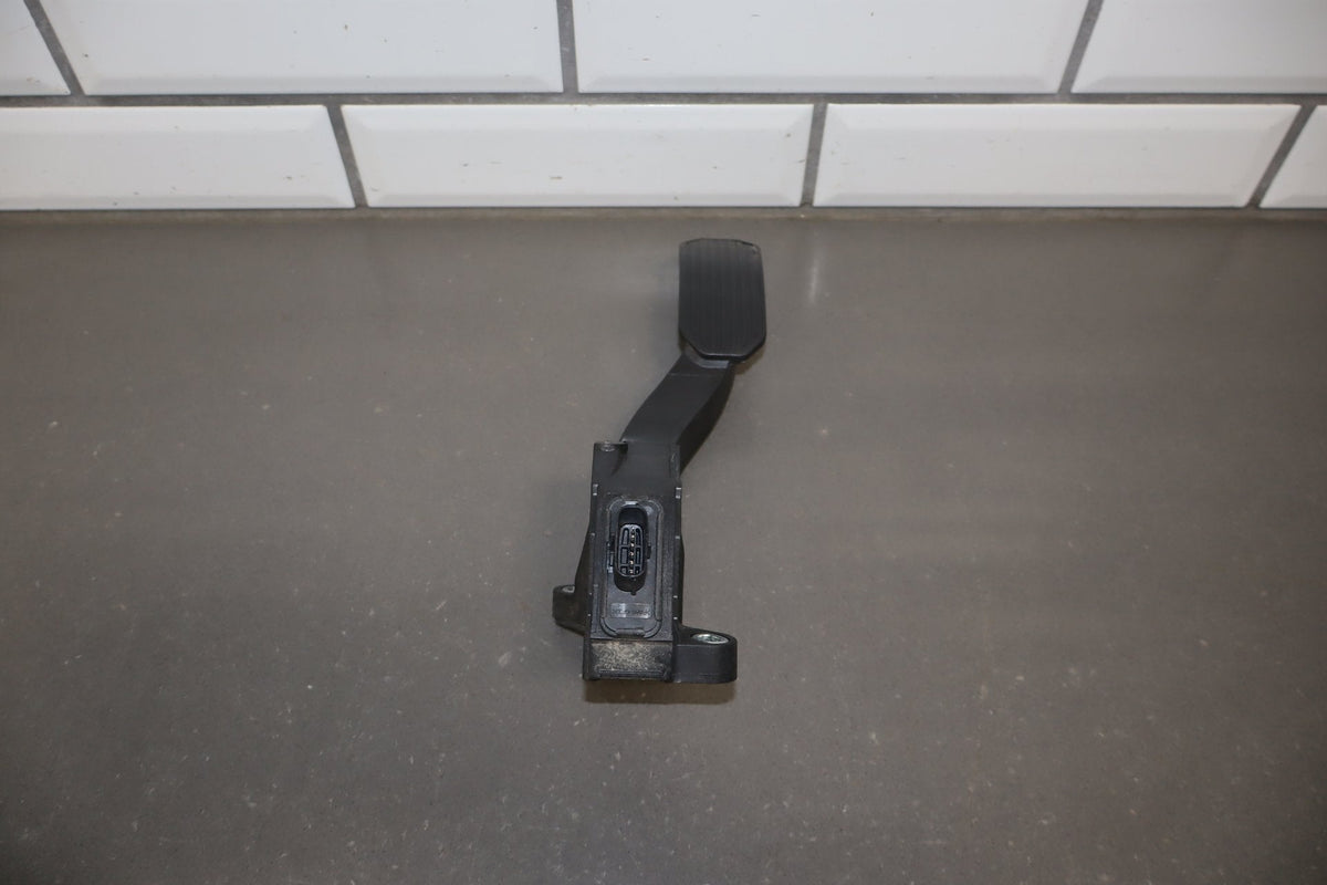 2012 Toyota Sienna Throttle Accelerator Pedal OEM