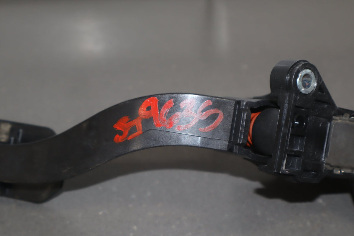 2012 Toyota Sienna Throttle Accelerator Pedal OEM