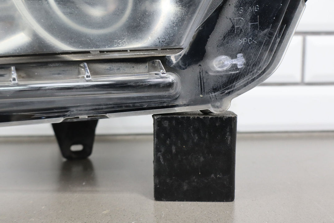 2013 - 2014 Ford Mustang Passenger Right Xenon HID Headlight OEM AR33 - 13005 - CE