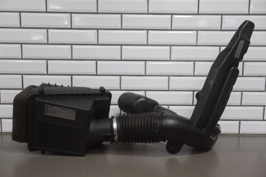 2013 - 2016 Chevrolet Suburban 2500 6.0L Air Cleaner 22844820 OEM