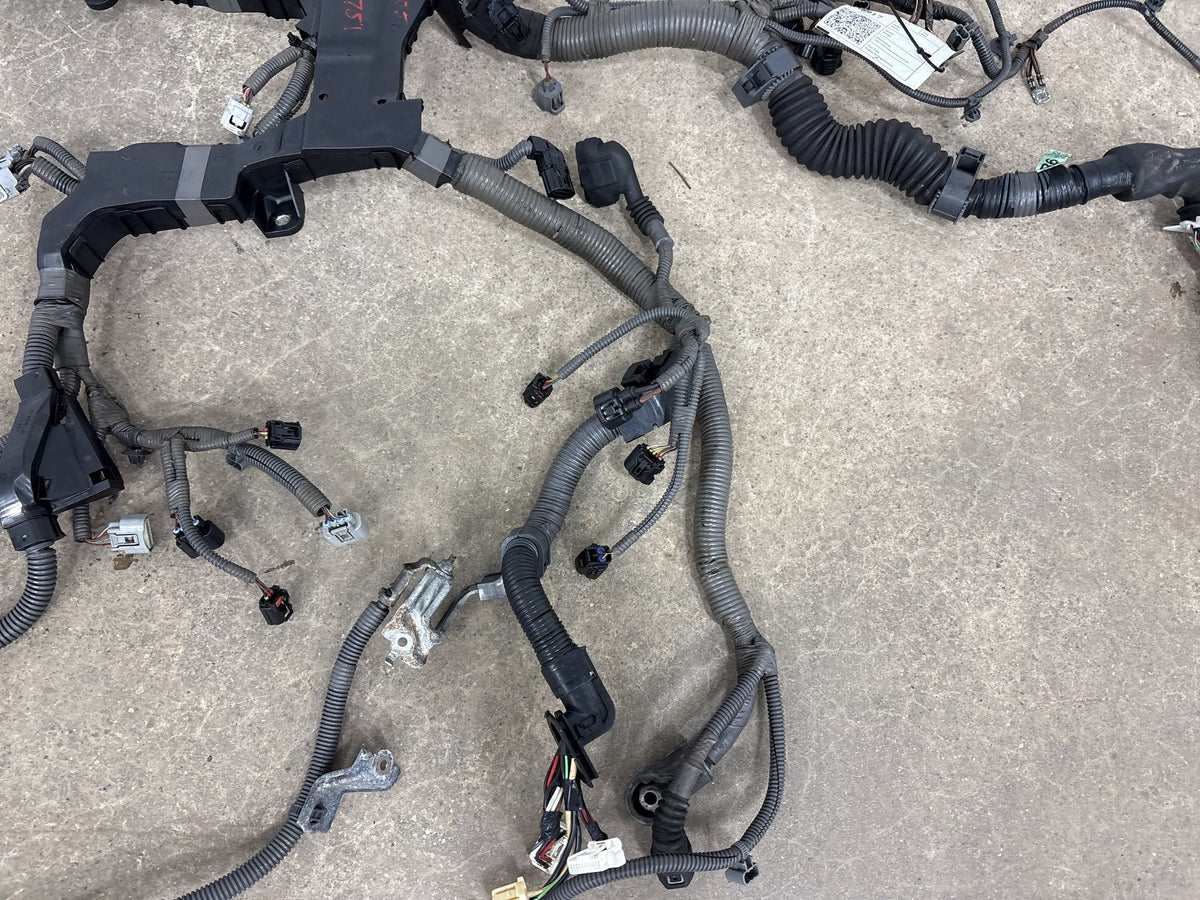 2013-2017 Lexus LS460 XF40 AWD 4.6 1UR-FSE Engine Wiring Harness Assembly OEM