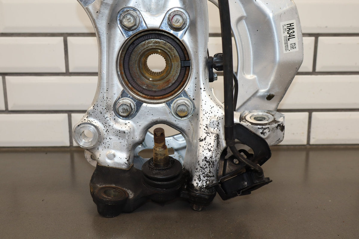 2013-2017 Lexus LS460 XF40 AWD LH Front Spindle Hub Knuckle ABS Assembly OEM