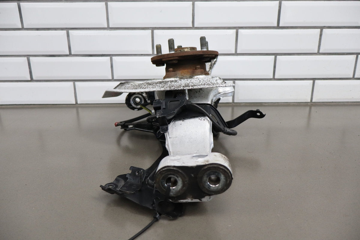 2013-2017 Lexus LS460 XF40 AWD RH Front Spindle Hub Knuckle ABS Assembly OEM