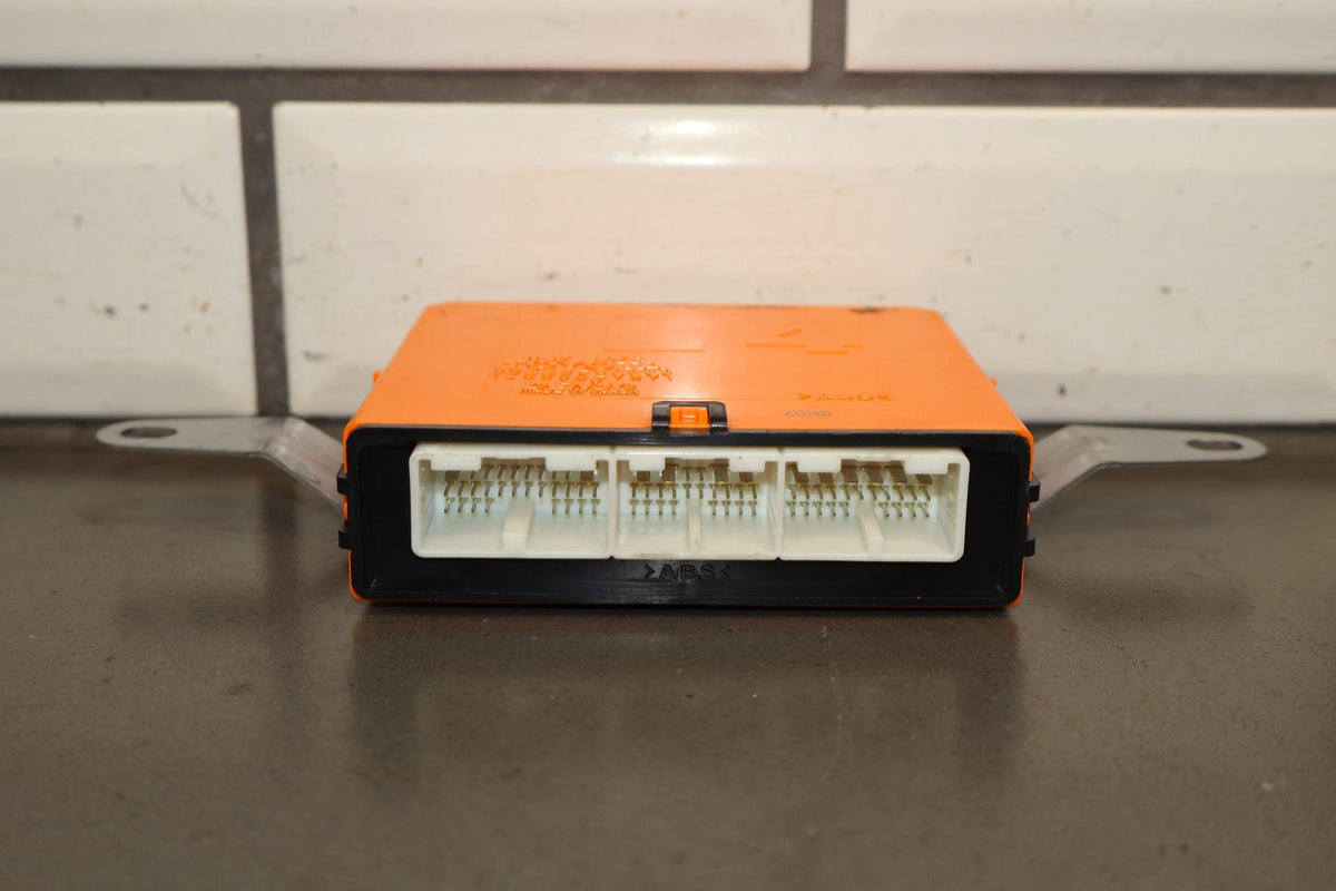 2013-2017 Lexus LS460 XF40 Door Multiplex Control Module Orange OEM