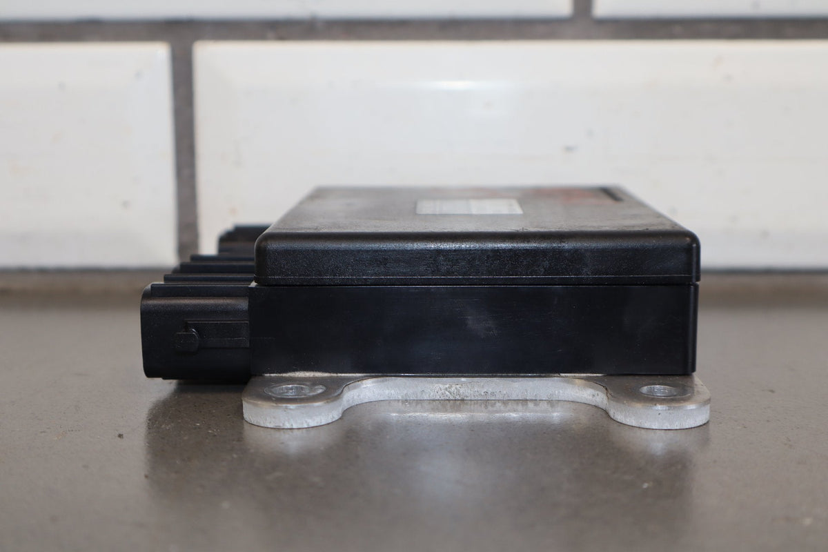 2013-2017 Lexus LS460 XF40 Fuel Injector Driver Module 89871-50010 OEM