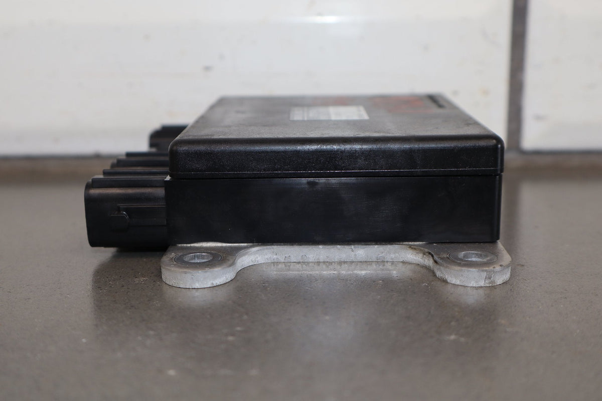2013-2017 Lexus LS460 XF40 Fuel Injector Driver Module 89871-50010 OEM