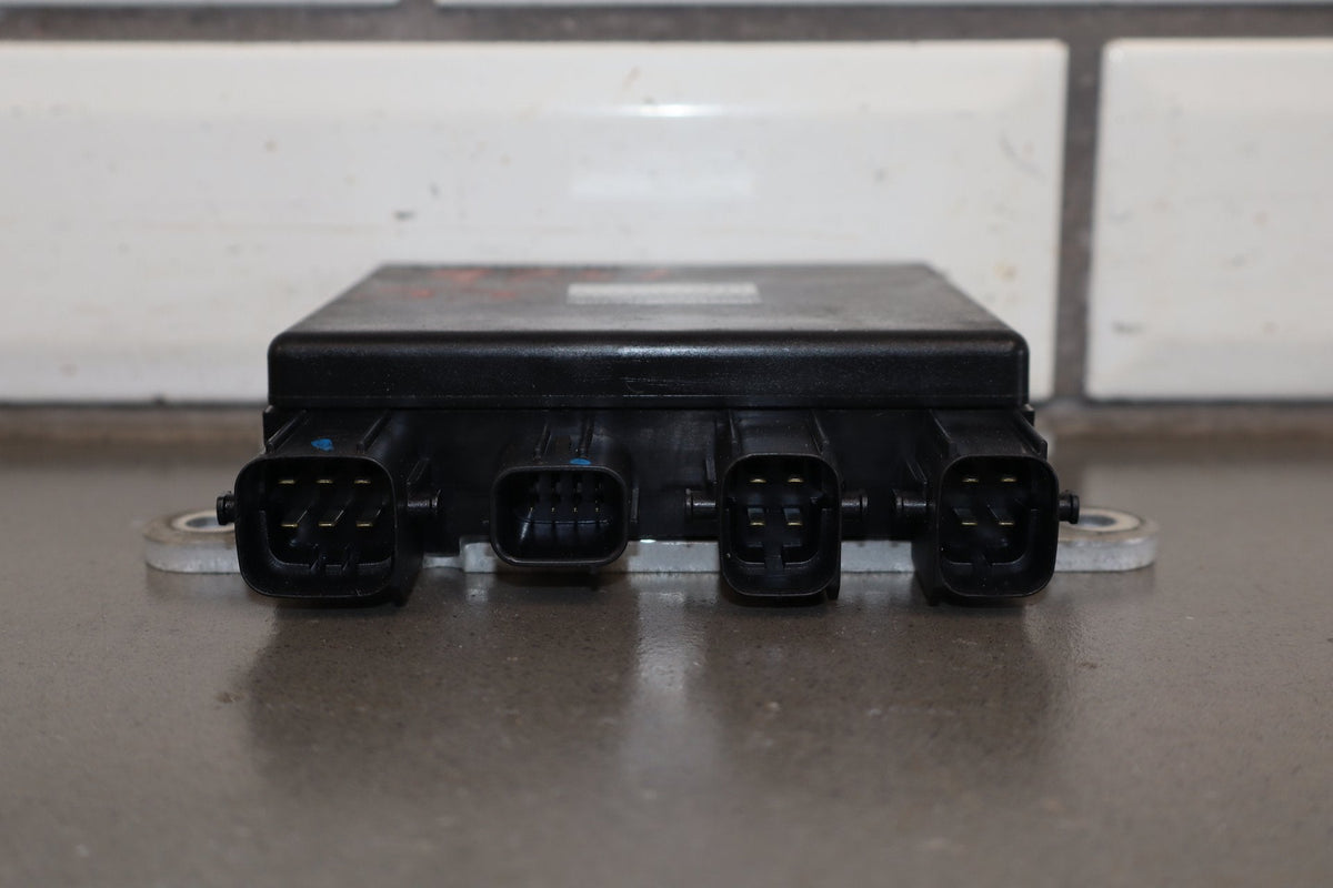 2013-2017 Lexus LS460 XF40 Fuel Injector Driver Module 89871-50010 OEM