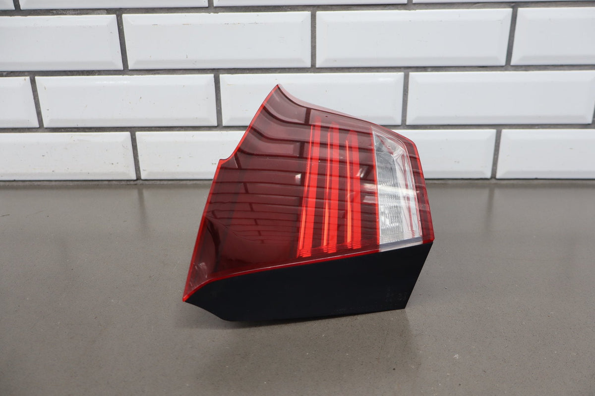 2013-2017 Lexus LS460 XF40 LH Driver Inner Trunk Lid Tail Light LED Tested