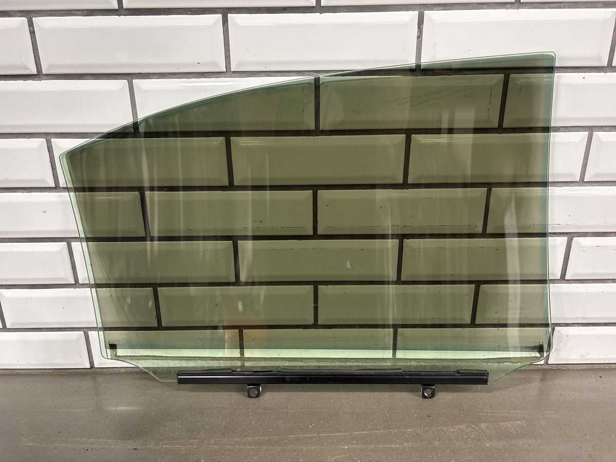 2013-2017 Lexus LS460 XF40 LH Rear Door Window Glass Tinted Privacy Assembly