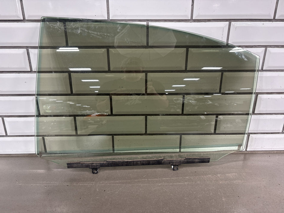 2013-2017 Lexus LS460 XF40 LH Rear Door Window Glass Tinted Privacy Assembly