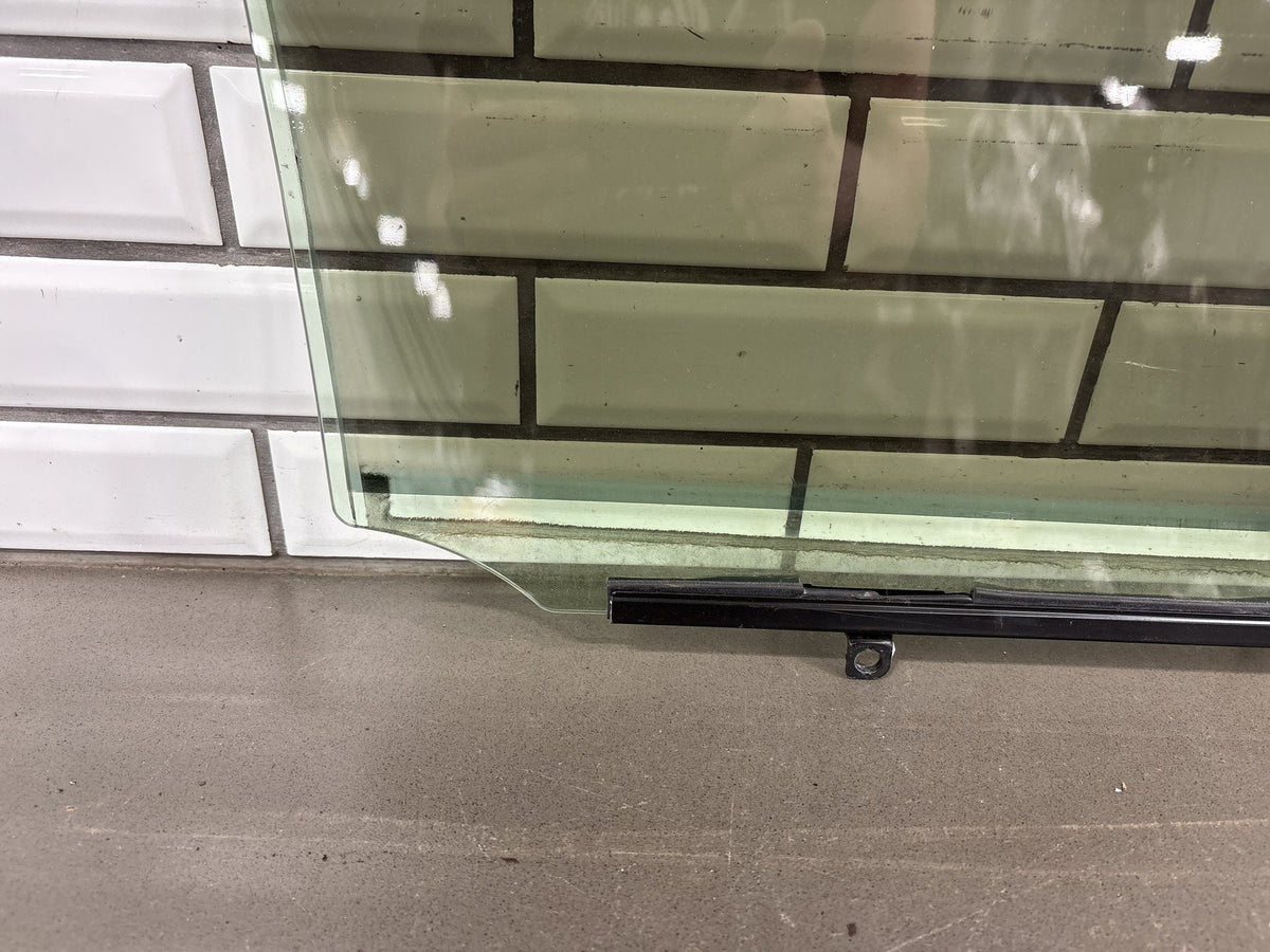 2013-2017 Lexus LS460 XF40 LH Rear Door Window Glass Tinted Privacy Assembly