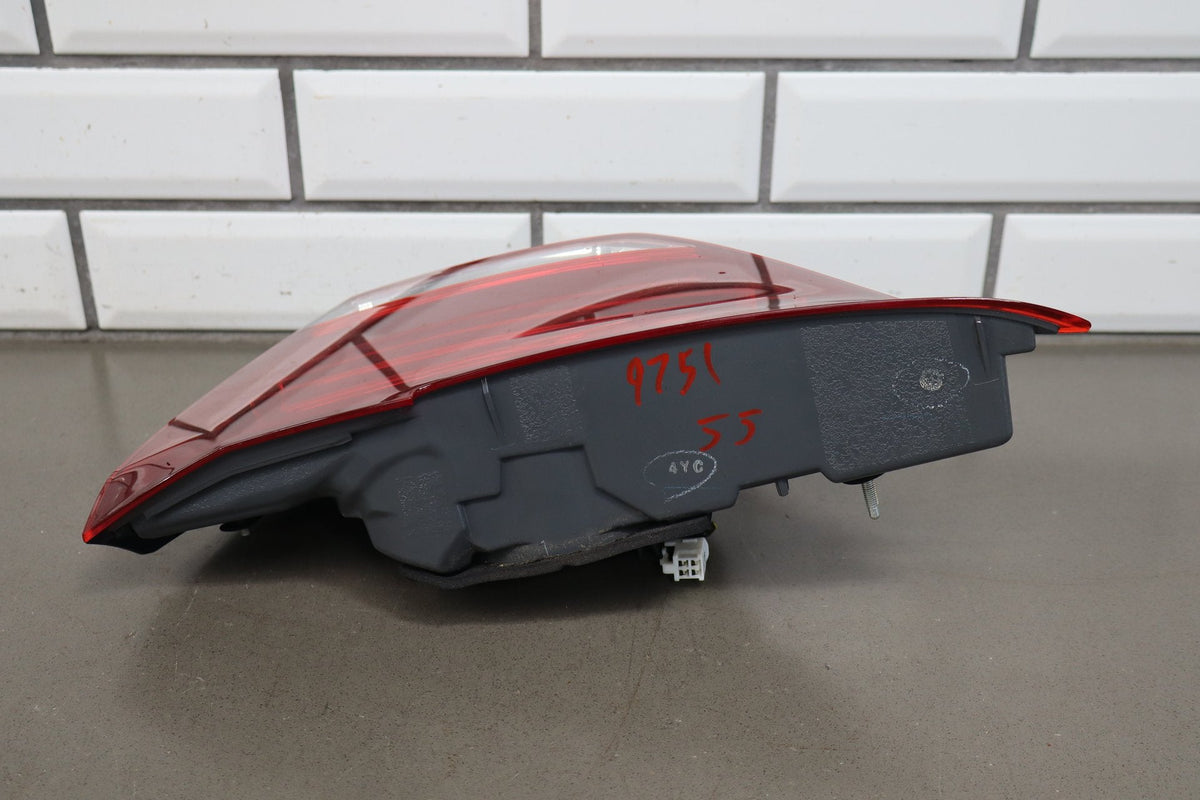 2013-2017 Lexus LS460 XF40 RH Passenger Inner Trunk Lid Tail Light LED Tested